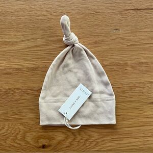 NWT Quincy Mae knotted hat
